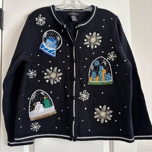 VNTG Reference Point Women M Black Christmas Snowglobe Winter Snowflake Sweater